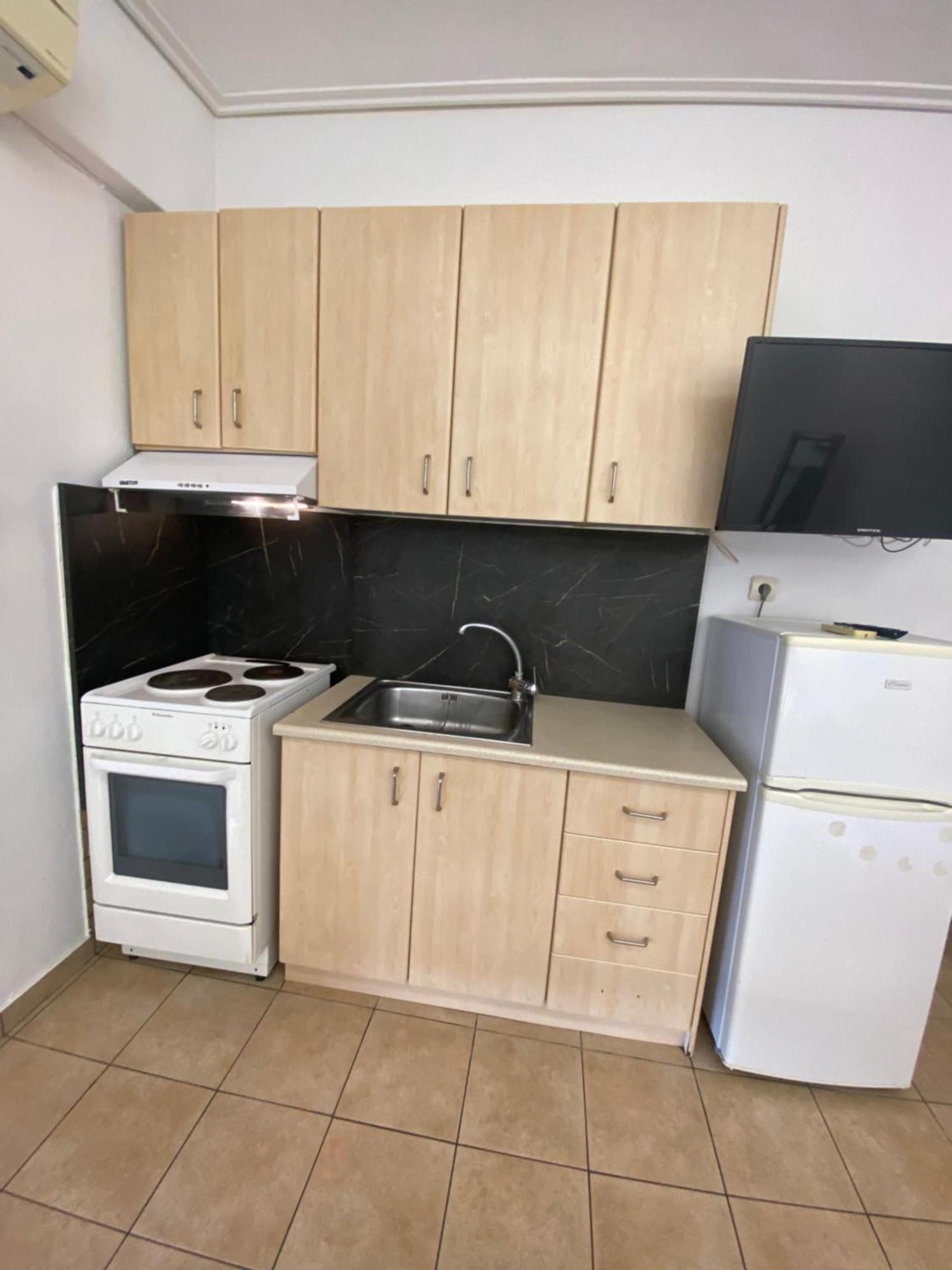 Central Appartment3 With Parking Larissa Exterior photo